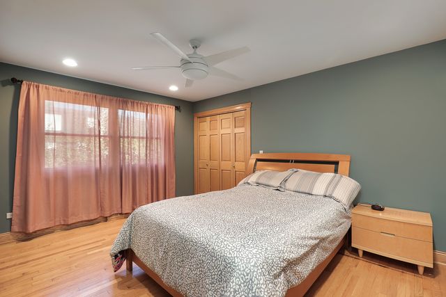 730 Castlewood Lane, Deerfield, IL 60015