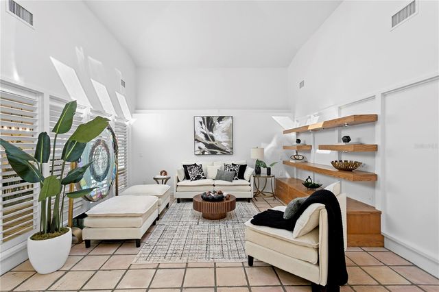 12915 GOLF CREST TERRACE, Tampa, FL 33618