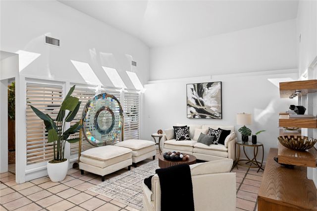 12915 GOLF CREST TERRACE, Tampa, FL 33618