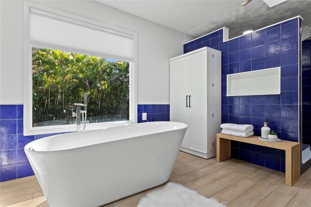 12915 GOLF CREST TERRACE, Tampa, FL 33618