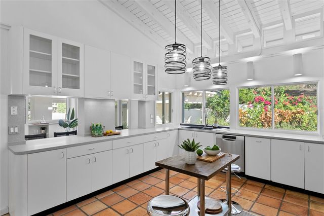 12915 GOLF CREST TERRACE, Tampa, FL 33618