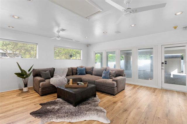 12915 GOLF CREST TERRACE, Tampa, FL 33618