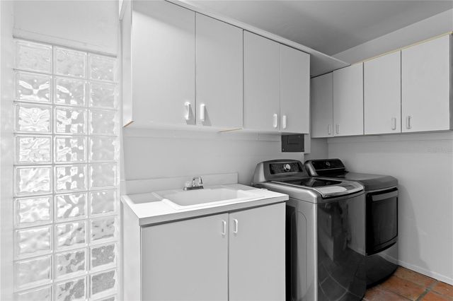 12915 GOLF CREST TERRACE, Tampa, FL 33618