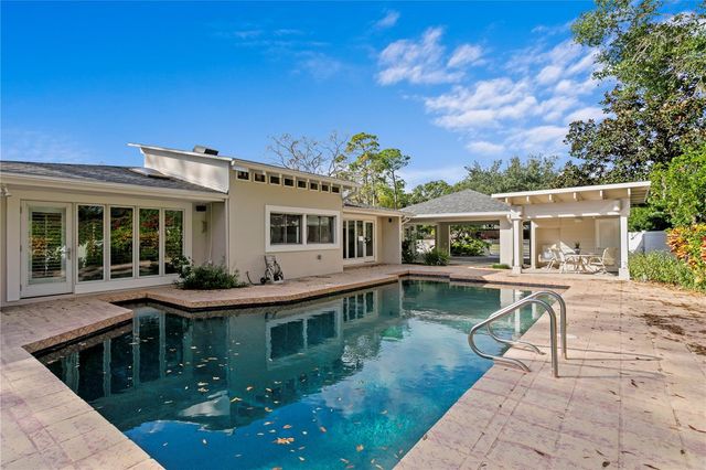 12915 GOLF CREST TERRACE, Tampa, FL 33618