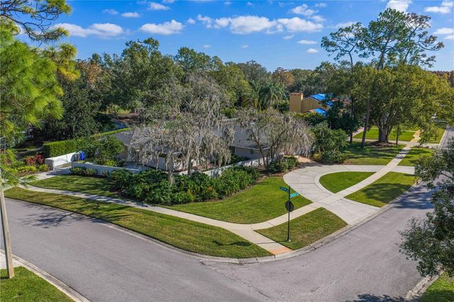 12915 GOLF CREST TERRACE, Tampa, FL 33618