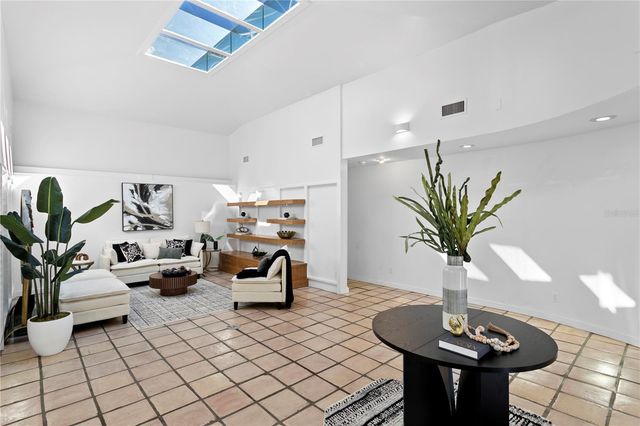 12915 GOLF CREST TERRACE, Tampa, FL 33618