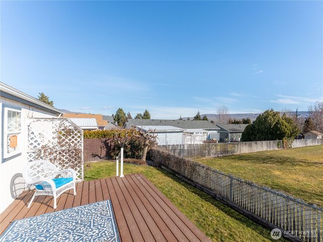 913 Meadow Ridge, Wenatchee, WA 98801