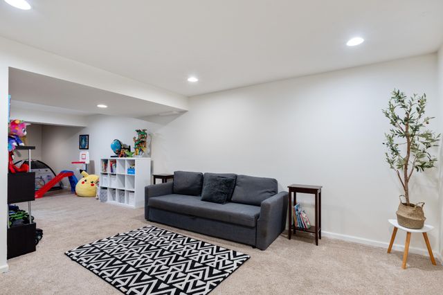 636 Wolfeboro Ln, Nashville, TN 37221