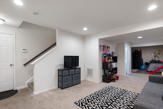 636 Wolfeboro Ln, Nashville, TN 37221