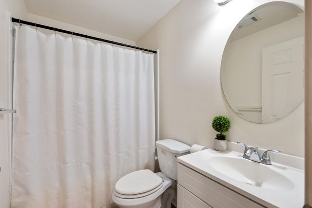 636 Wolfeboro Ln, Nashville, TN 37221