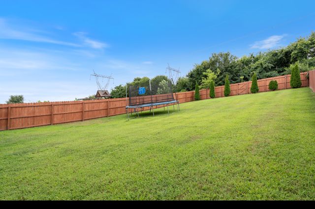 636 Wolfeboro Ln, Nashville, TN 37221