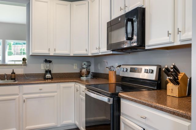 636 Wolfeboro Ln, Nashville, TN 37221