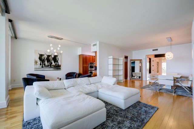 1063 Hillsboro Mile 703, Hillsboro Beach, FL 33062