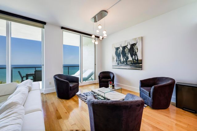 1063 Hillsboro Mile 703, Hillsboro Beach, FL 33062