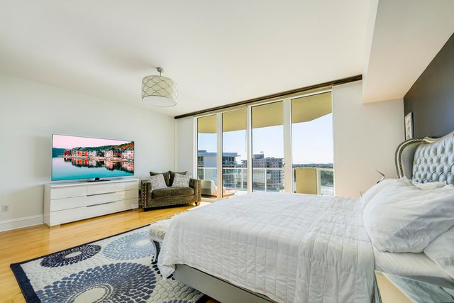 1063 Hillsboro Mile 703, Hillsboro Beach, FL 33062