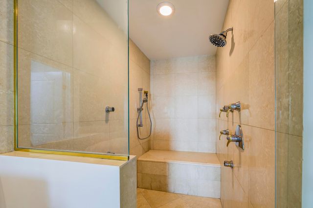 1063 Hillsboro Mile 703, Hillsboro Beach, FL 33062