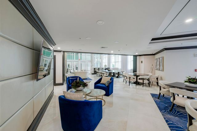 1063 Hillsboro Mile 703, Hillsboro Beach, FL 33062