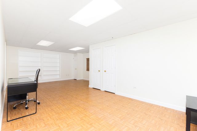4383 Canterbury Court 4383, St. Charles, IL 60174