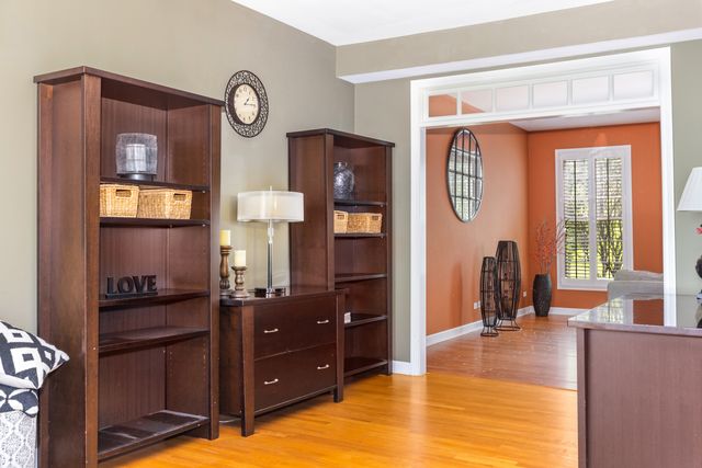 4383 Canterbury Court 4383, St. Charles, IL 60174