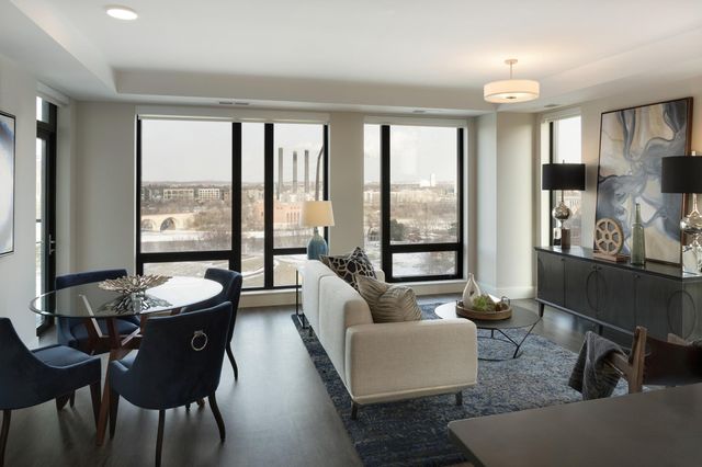 212 10th Avenue S 514, Minneapolis, MN 55415