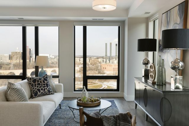 212 10th Avenue S 514, Minneapolis, MN 55415