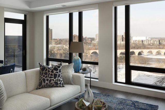 212 10th Avenue S 514, Minneapolis, MN 55415