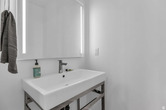 11349 S WILLOW WALK DR, South Jordan, UT 84009