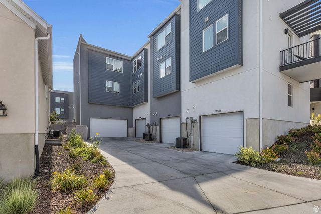 11349 S WILLOW WALK DR, South Jordan, UT 84009