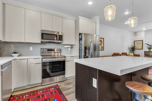 11349 S WILLOW WALK DR, South Jordan, UT 84009