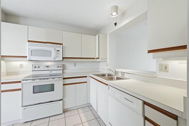 4440 FAIRWAYS BOULEVARD 108, Bradenton, FL 34209