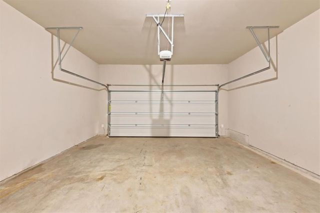 67 Brookstone Park W, Acworth, GA 30101