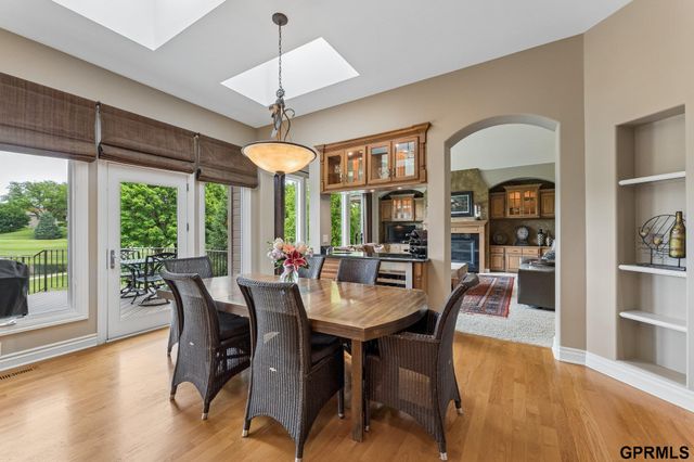 18540 Shadow Ridge Drive, Omaha, NE 68130