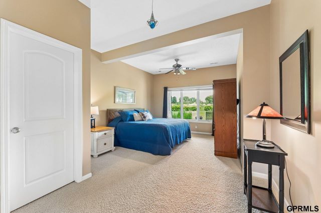 18540 Shadow Ridge Drive, Omaha, NE 68130