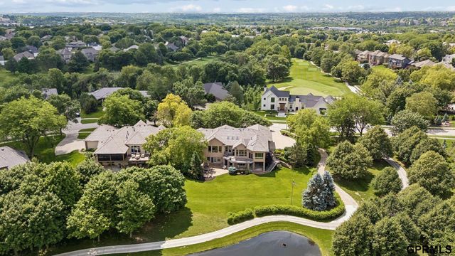 18540 Shadow Ridge Drive, Omaha, NE 68130