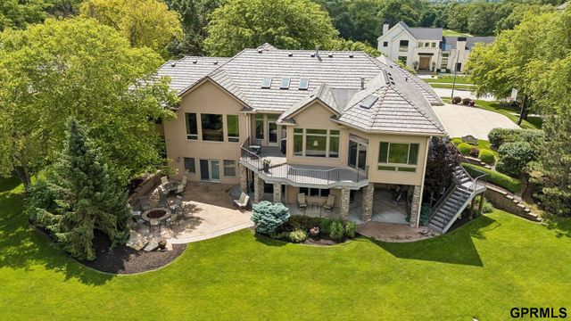 18540 Shadow Ridge Drive, Omaha, NE 68130