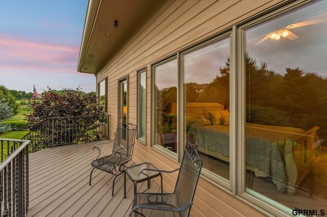 18540 Shadow Ridge Drive, Omaha, NE 68130