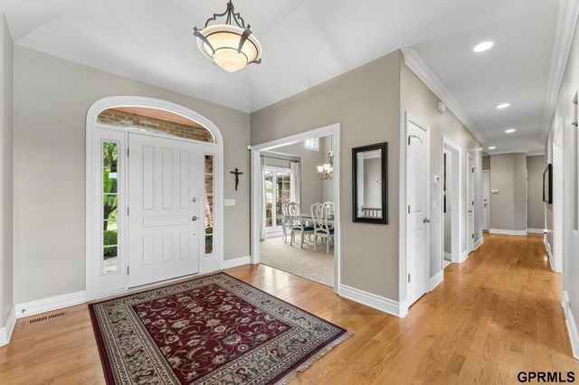18540 Shadow Ridge Drive, Omaha, NE 68130