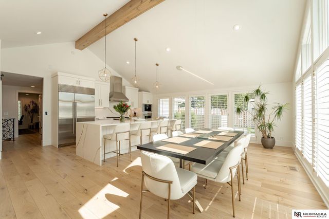 9901 Broadmoor Road, Omaha, NE 68114