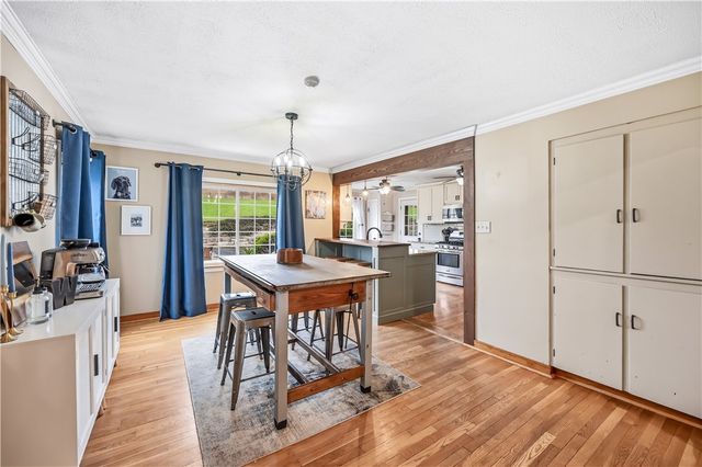 516 Wallace Run Rd, Beaver Falls, PA 15010