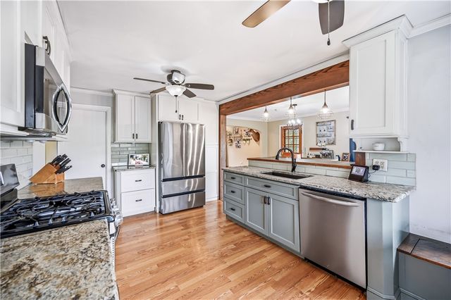 516 Wallace Run Rd, Beaver Falls, PA 15010