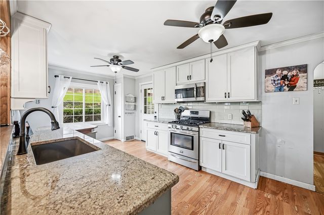 516 Wallace Run Rd, Beaver Falls, PA 15010