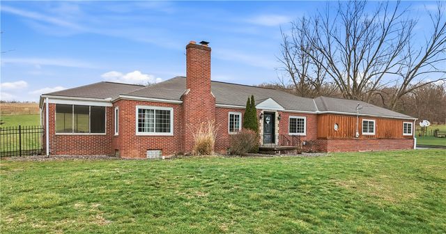 516 Wallace Run Rd, Beaver Falls, PA 15010