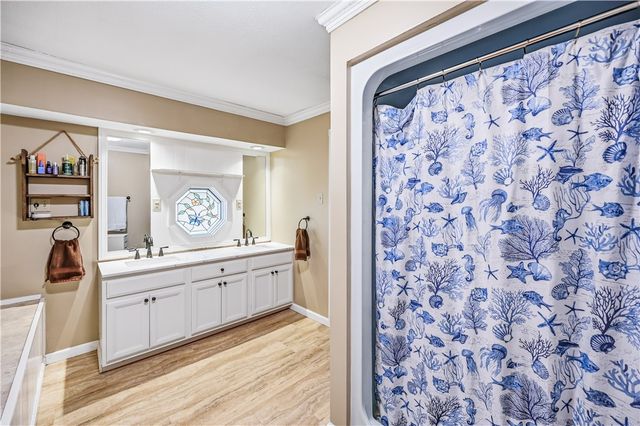 516 Wallace Run Rd, Beaver Falls, PA 15010