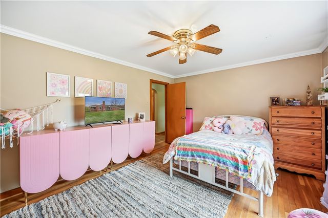 516 Wallace Run Rd, Beaver Falls, PA 15010