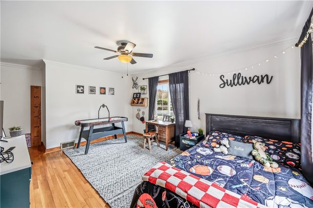 516 Wallace Run Rd, Beaver Falls, PA 15010