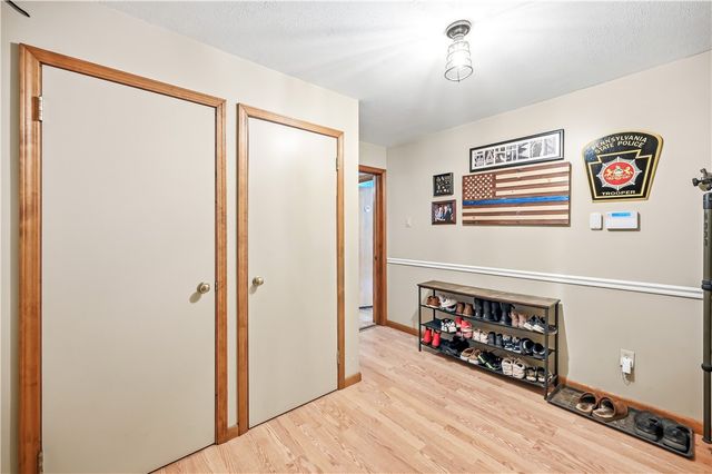 516 Wallace Run Rd, Beaver Falls, PA 15010