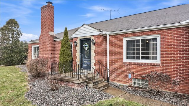 516 Wallace Run Rd, Beaver Falls, PA 15010