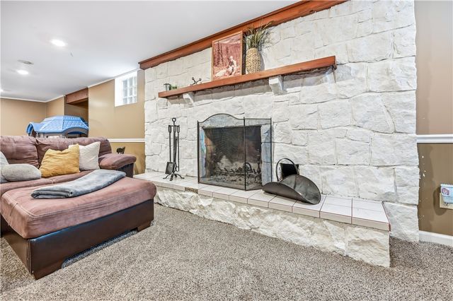 516 Wallace Run Rd, Beaver Falls, PA 15010