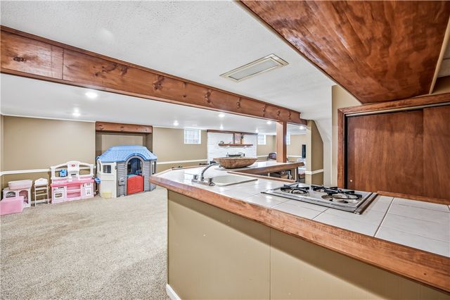 516 Wallace Run Rd, Beaver Falls, PA 15010