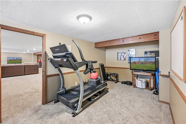 516 Wallace Run Rd, Beaver Falls, PA 15010